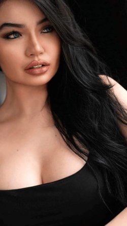 Pin oleh Asuza Go di monica ardhea Wanita Model dan Kecantikan