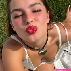 Addison Rae -