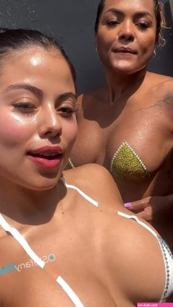 Stefany Piett In The Shower With Friends