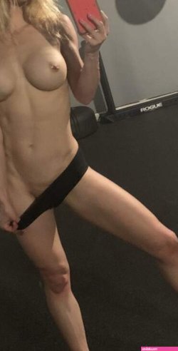 OnlyFans Cassie Bender aka cassiebenderfit - Page 2 image 22