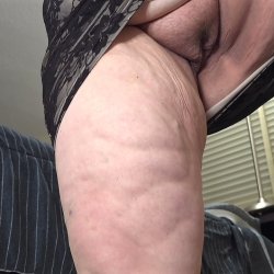 Big boobs juicy fat ass bbw plumper hijab busty milf showing her chubby mature pussy in tight mini sexy dress close up