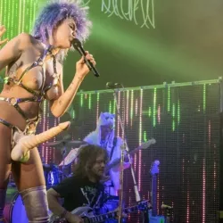 NSFW! Miley Cyrus Gets Naked