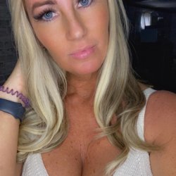 OnlyFans – TheGirlNextDoor / @imthegirlnextdoor10 image 16