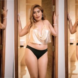 Hot Bikini Girl Do You Love Me ?? Divya Mistry Aditi Mistry Sahil Khan Divine Nutrition