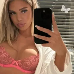 Wer mchte Katharin Amalia nackt sehen?