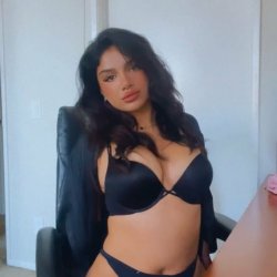 OnlyFans Alishba Sheikh photos
