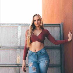 caroline zalog 2021