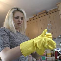 amanda toy cum to massive facial freak