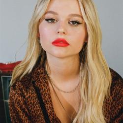 emily alyn lind topless