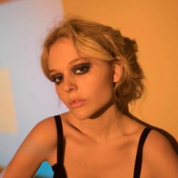 emily alyn lind topless
