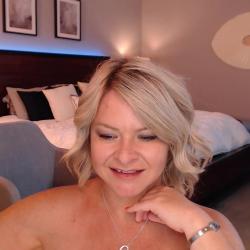 nikkinutmeg video