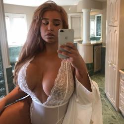 carmelahabibi full nude