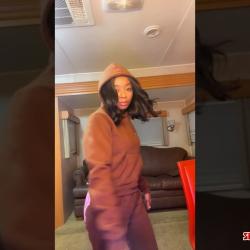 relie downs twerking picture