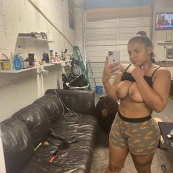 mikayla saravia onlyfan