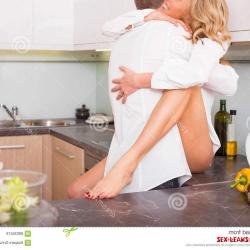 sexe dans la cuisine
