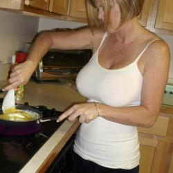 moms tits