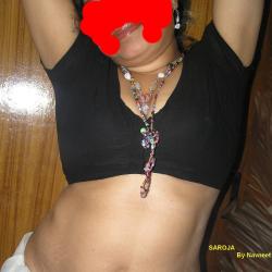 saroja aunty xxx photo