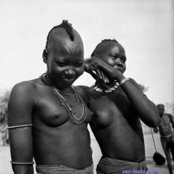 nude pregnant tribal girls photos