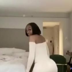 thick babes twerking