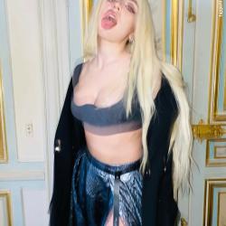 ava max nude