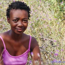 cute naked africanas