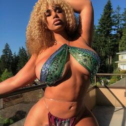 carmela habibi sexy pics onlifans