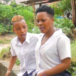 picha zawanawake waushanga kiunoni