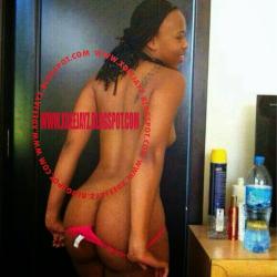 manawake 3 wakiwa uchi