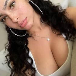 ash kaashh nudes