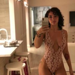 ash kaashh nudes