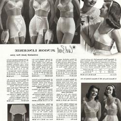 mujeres de 60 en ropa interior