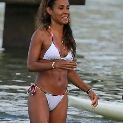 jada.pinkett.naked.photo