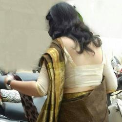 xossipy desi gaand