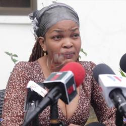 naomba kuona picha wema akionesha kuma