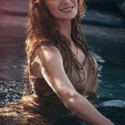 https://wanderlust.care/jane-seymour/pictures/jane-seymour-nude-122423.html