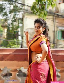 boudi saree without blouse nipple pic