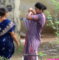 spy camera pics of desi bhabhi and aunty download