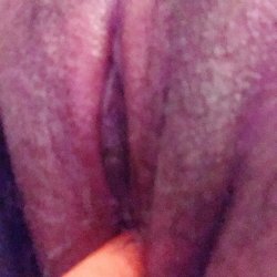 First time putting something in my pussy